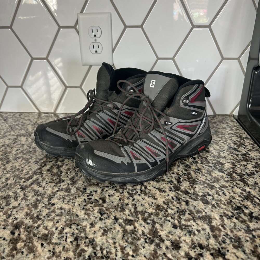 Salomon Men's Black and Gray Hiking Boots with Red Accents